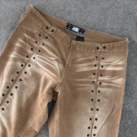 Vintage Y2K bratz style pants with gramet details - Picture 4 of 5